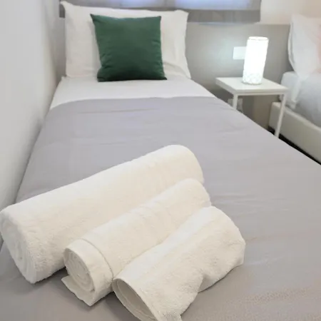 Da 'nfacci ゲストハウス カリーニ