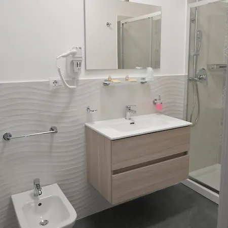 ゲストハウス Da 'nfacci 3*