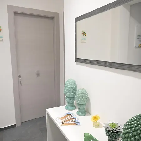 ゲストハウス Da 'nfacci 3*